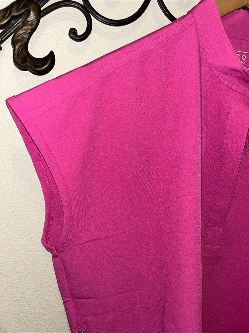 FIGS TECHNICAL COLLECTION "RAFAELA" OVERSIZED SCRUB TOP SIZE MEDIUM - Picture 3 of 7